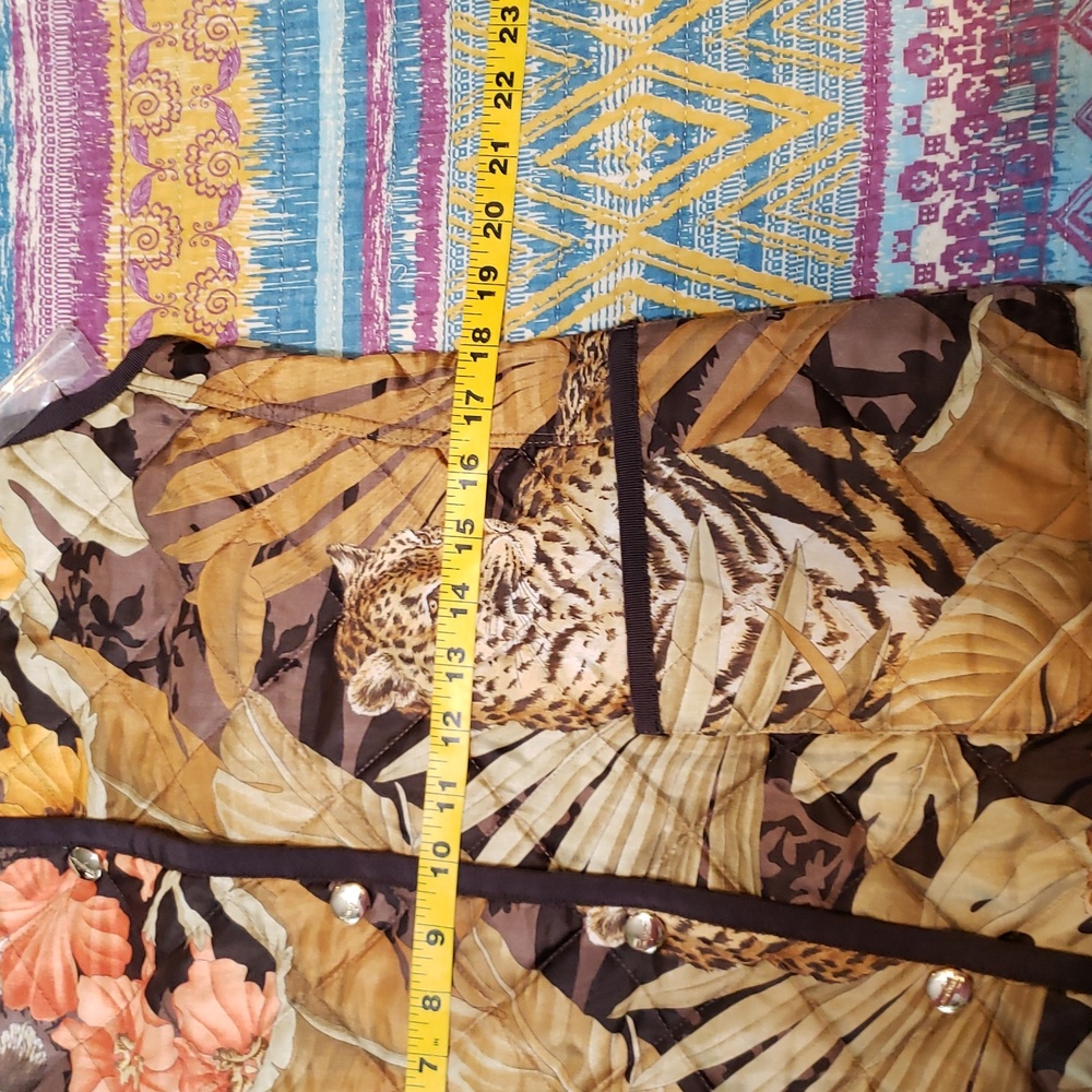 Rare fund Salvatore Ferragamo Floral and Animal Print Vest - Brown and Orange - Picture 14 of 16